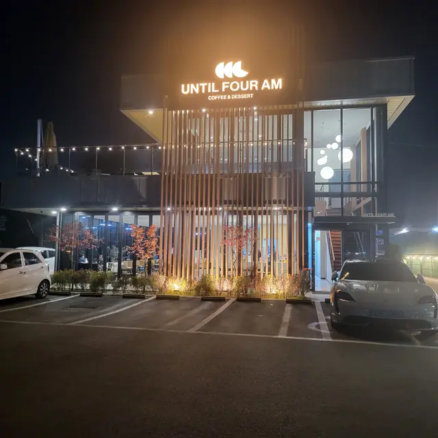 상업시설 외관 조명