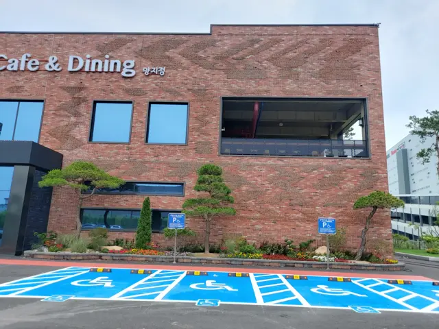 카페앤다이닝 리모델링 완공